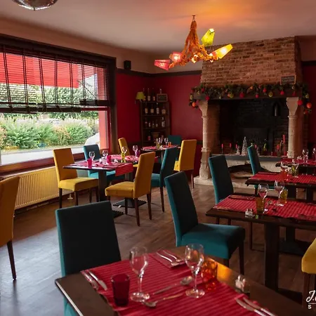 Logis - & Restaurant La Corne D 'abondance ホテル