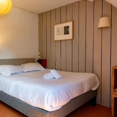 Logis - & Restaurant La Corne D 'abondance Otel 3*