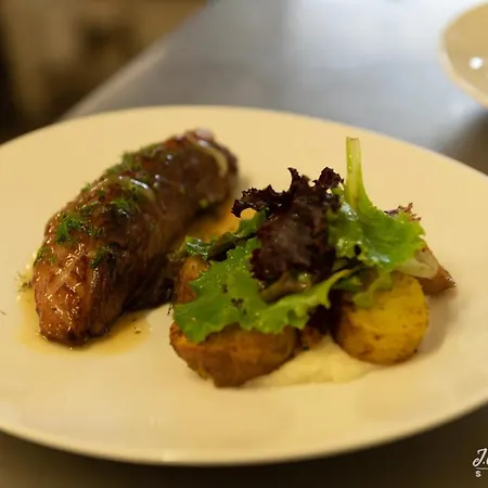 Otel Logis - & Restaurant La Corne D 'abondance
