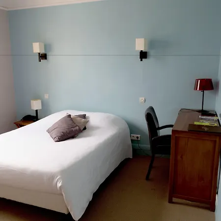 Otel Logis - & Restaurant La Corne D 'abondance 3*