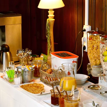 Logis - & Restaurant La Corne D 'abondance Bourgthéroulde