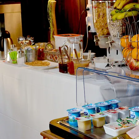 Logis - & Restaurant La Corne D 'abondance ホテル