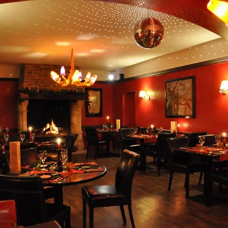 ホテル Logis - & Restaurant La Corne D 'abondance