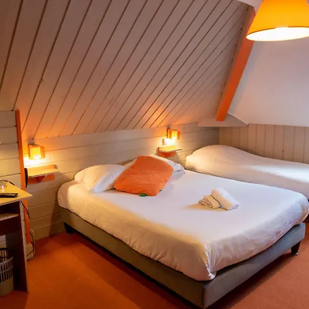 Logis - & Restaurant La Corne D 'abondance ホテル