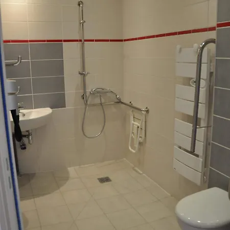 Logis - & Restaurant La Corne D 'abondance 3*