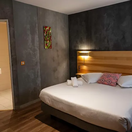 Logis - & Restaurant La Corne D 'abondance Otel 3*