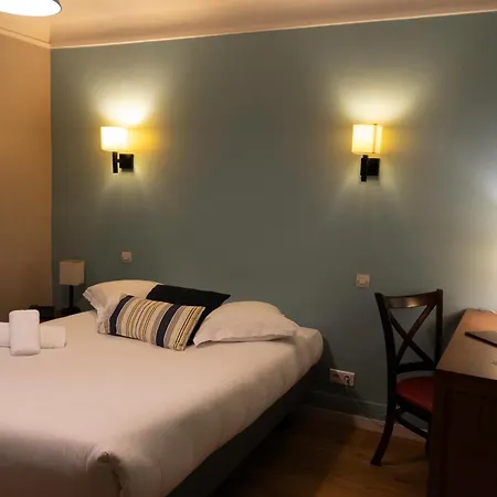 Logis - & Restaurant La Corne D 'abondance Otel