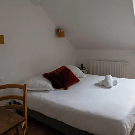 Hotel Logis - & Restaurant La Corne D 'abondance 3*